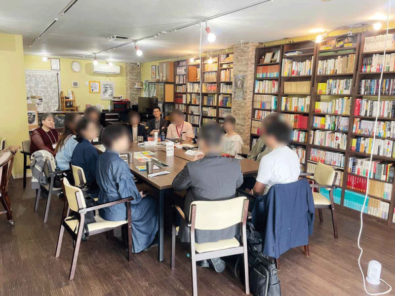 店頭座談会始まりました 事前アンケートをそのまま議題にして進みました。