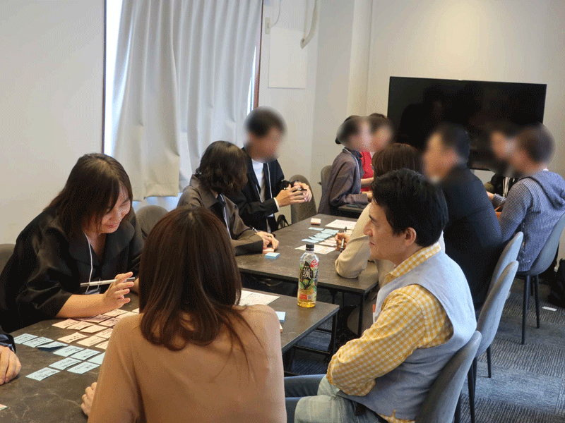 みんな和気あいあいに話が進みます