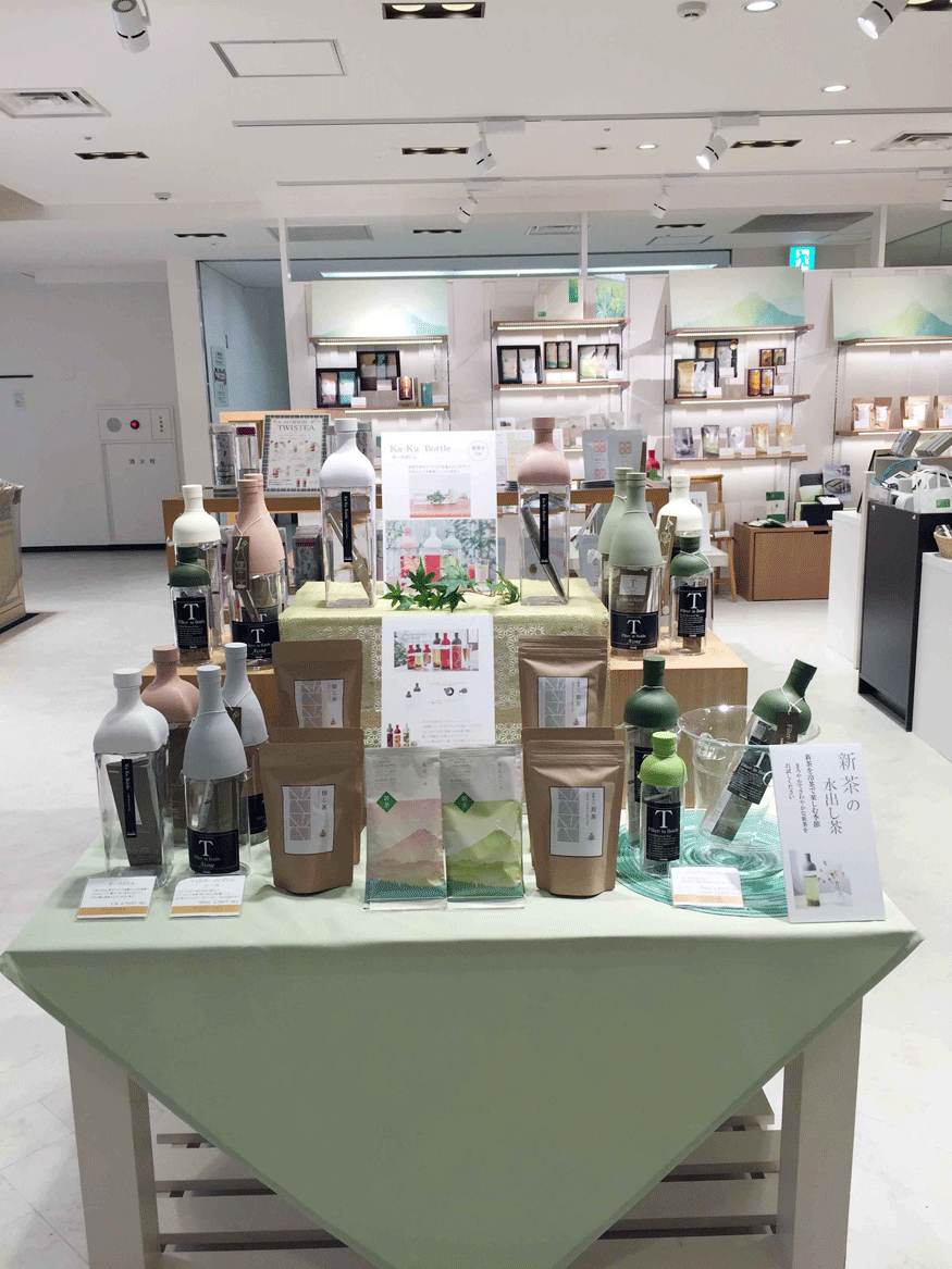 POP-UPストア「ひとこと」のテーブルプレゼンテーション