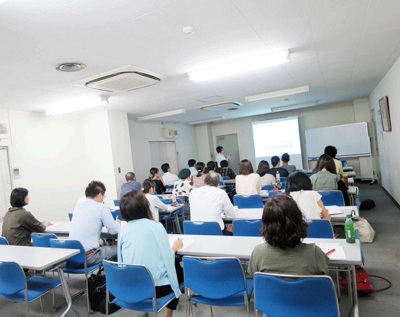 売場塾の会場で行いました
